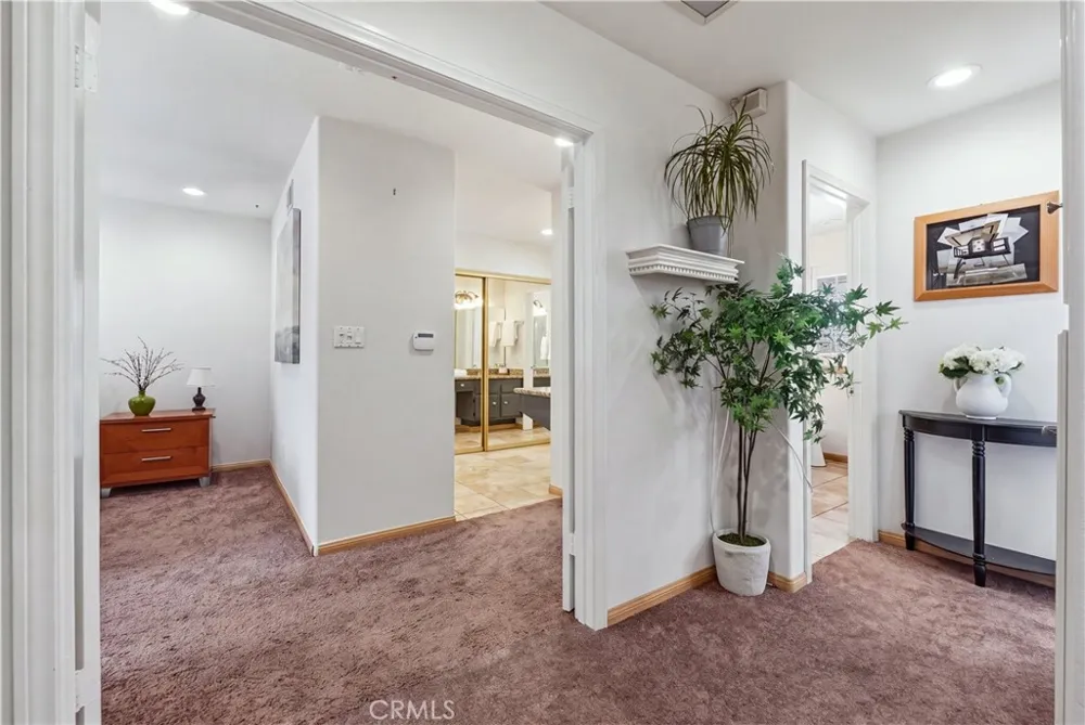 5872 Meadowbrook Drive Huntington Beach, CA 92649