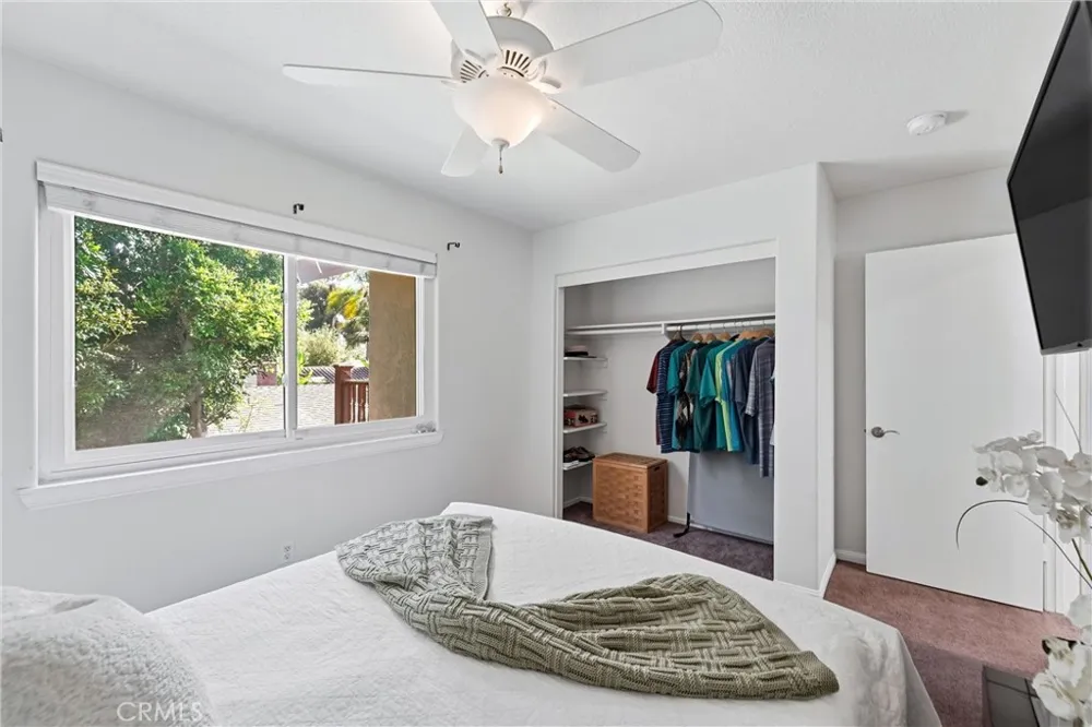 5872 Meadowbrook Drive Huntington Beach, CA 92649