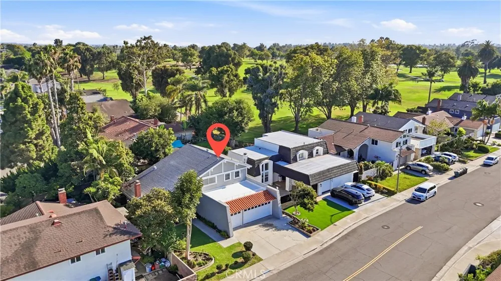 5872 Meadowbrook Drive Huntington Beach, CA 92649