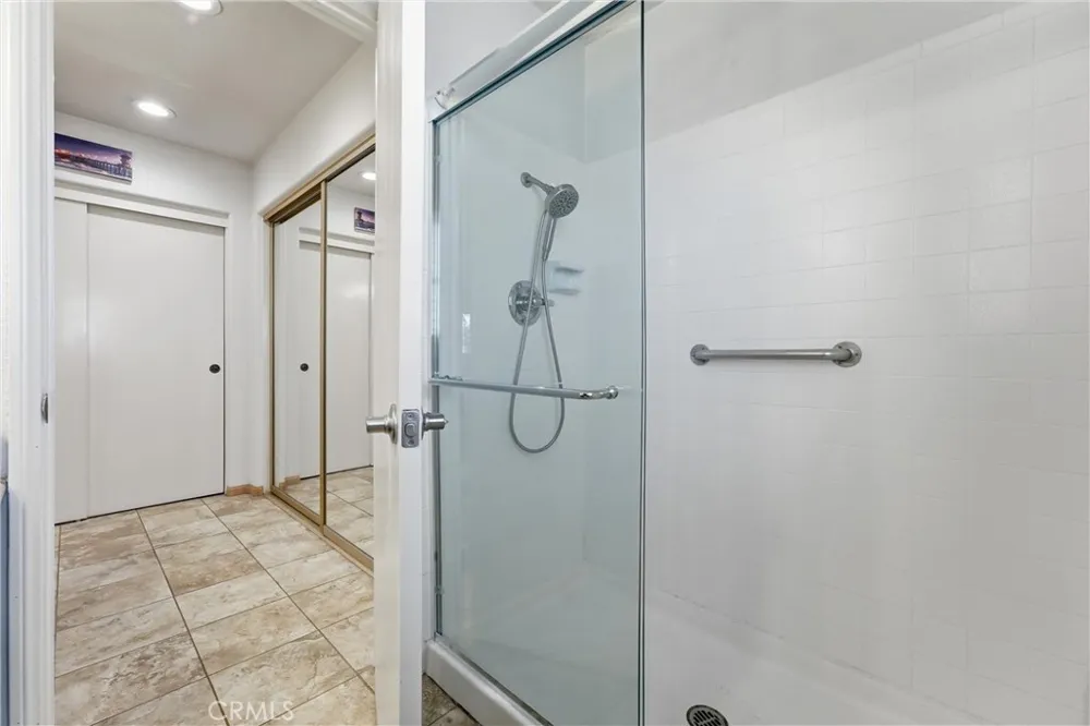 5872 Meadowbrook Drive Huntington Beach, CA 92649