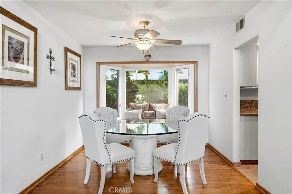 5872 Meadowbrook Drive Huntington Beach, CA 92649