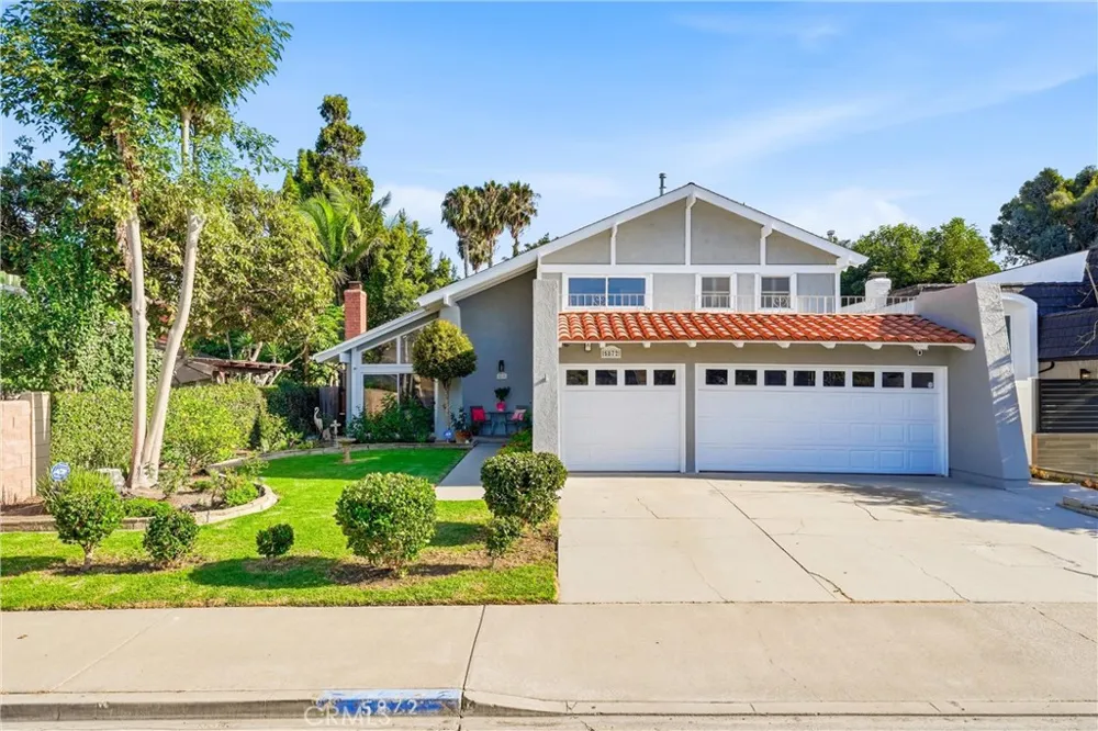 5872 Meadowbrook Drive Huntington Beach, CA 92649