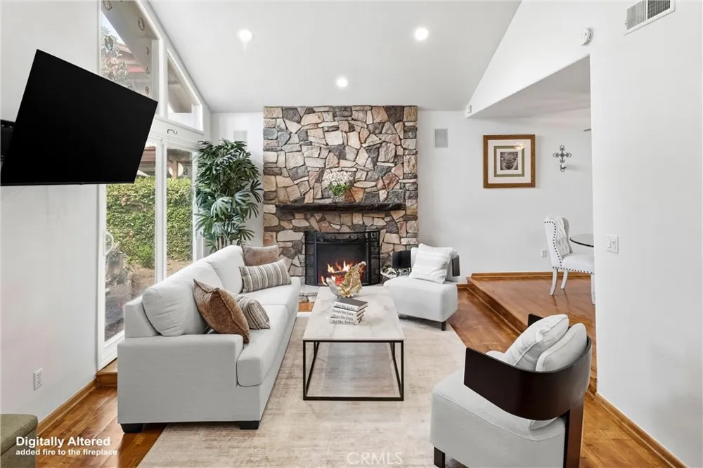 5872 Meadowbrook Drive Huntington Beach, CA 92649