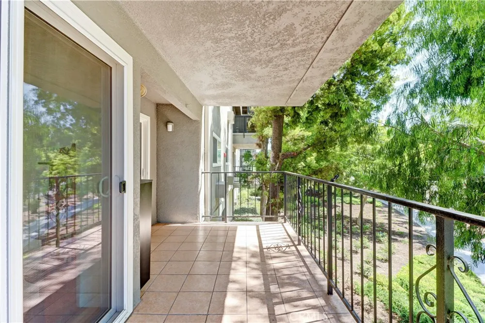 2393 Via Mariposa W #1D Laguna Woods, CA 92637