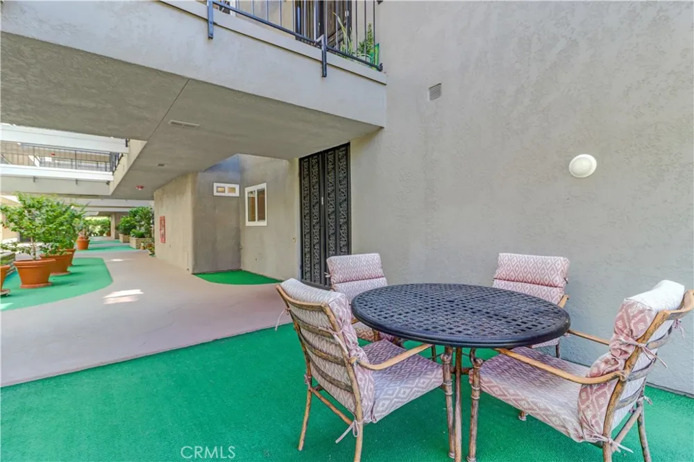 2393 Via Mariposa W #1D Laguna Woods, CA 92637