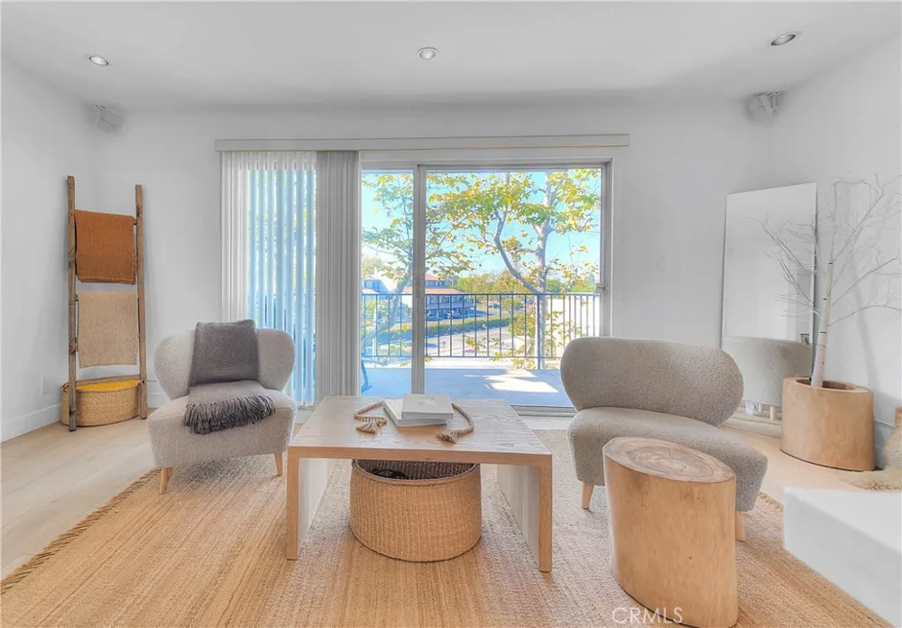 200 McNeil Lane #211 Newport Beach, CA 92663