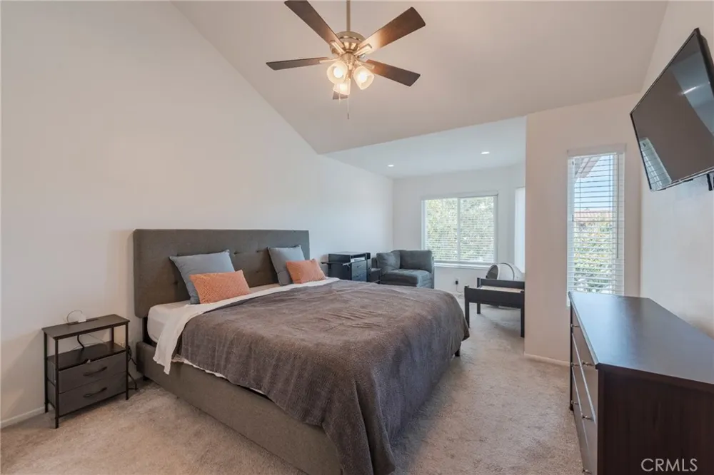 23 Vista Colinas Rancho Santa Margarita, CA 92688