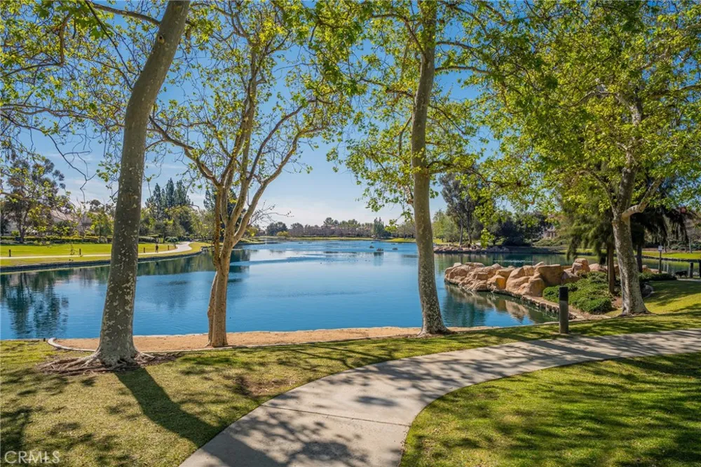 23 Vista Colinas Rancho Santa Margarita, CA 92688