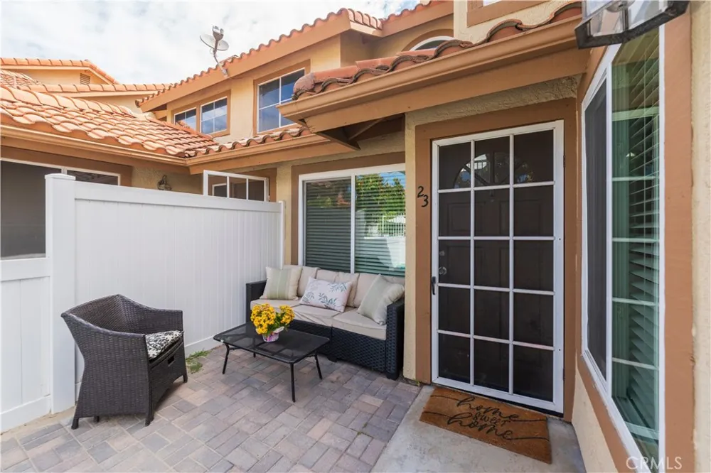 23 Vista Colinas Rancho Santa Margarita, CA 92688
