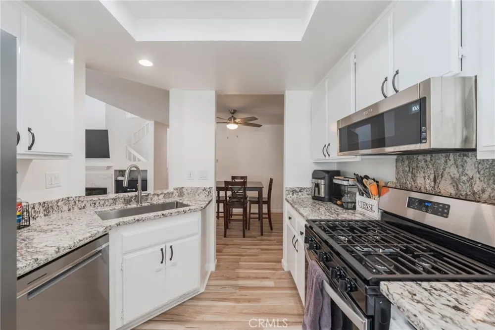 23 Vista Colinas Rancho Santa Margarita, CA 92688