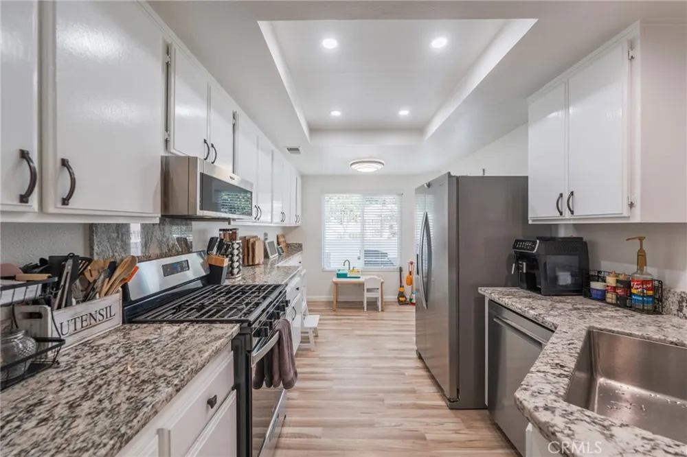 23 Vista Colinas Rancho Santa Margarita, CA 92688