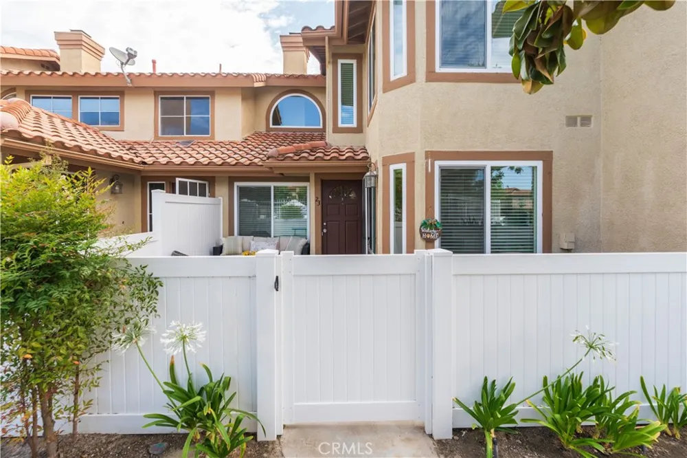 23 Vista Colinas Rancho Santa Margarita, CA 92688