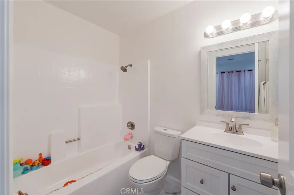 23 Vista Colinas Rancho Santa Margarita, CA 92688