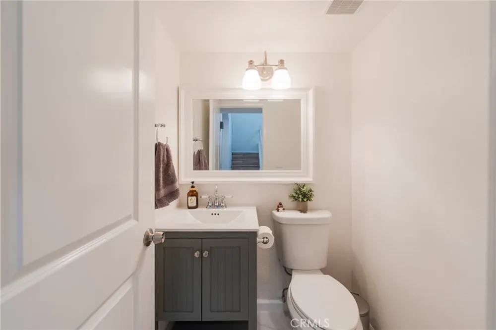 23 Vista Colinas Rancho Santa Margarita, CA 92688
