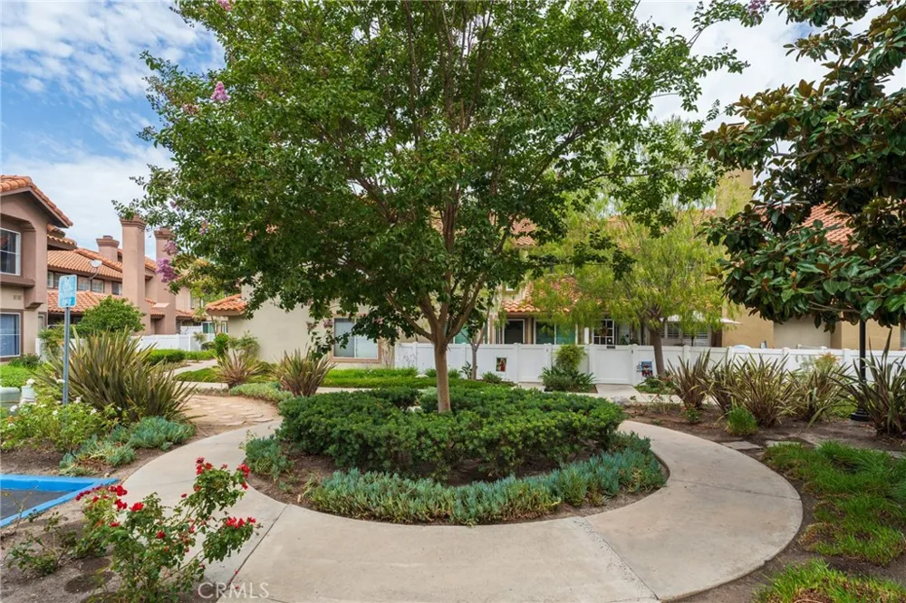 23 Vista Colinas Rancho Santa Margarita, CA 92688