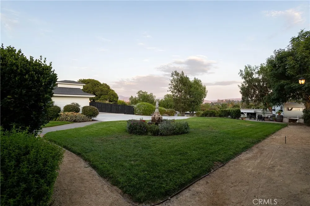 10903 Meads Orange, CA 92869