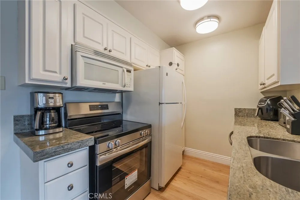 8163 Redlands Street #56 Playa del Rey, CA 90293