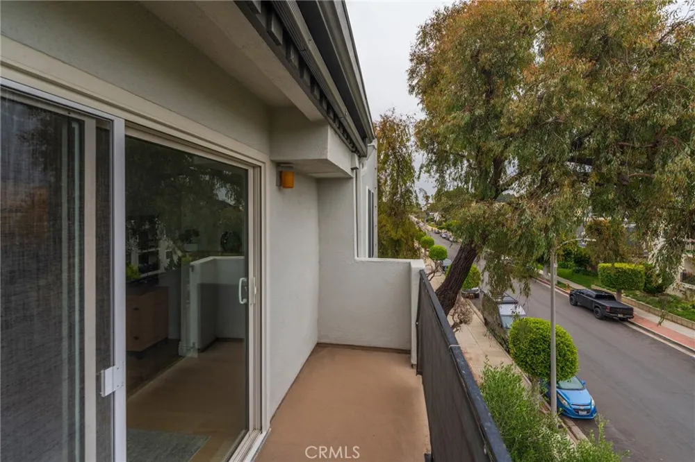 8163 Redlands Street #56 Playa del Rey, CA 90293