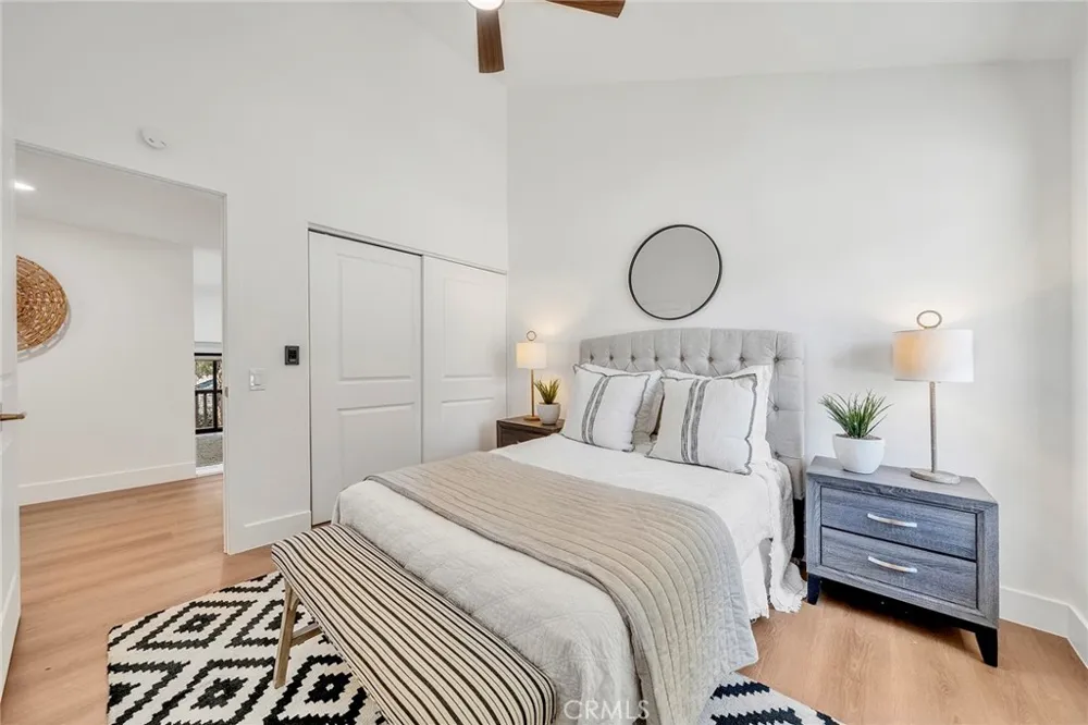 25031 Castlewood Lake Forest, CA 92630