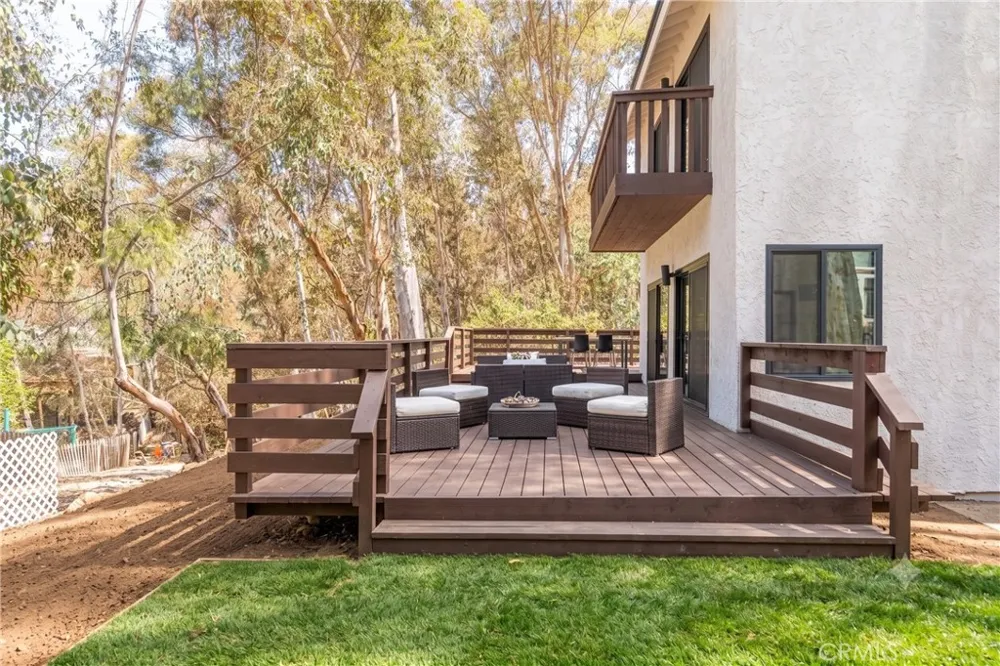 25031 Castlewood Lake Forest, CA 92630