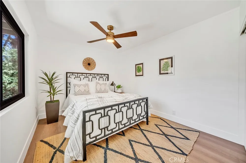 25031 Castlewood Lake Forest, CA 92630