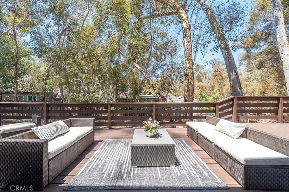 25031 Castlewood Lake Forest, CA 92630