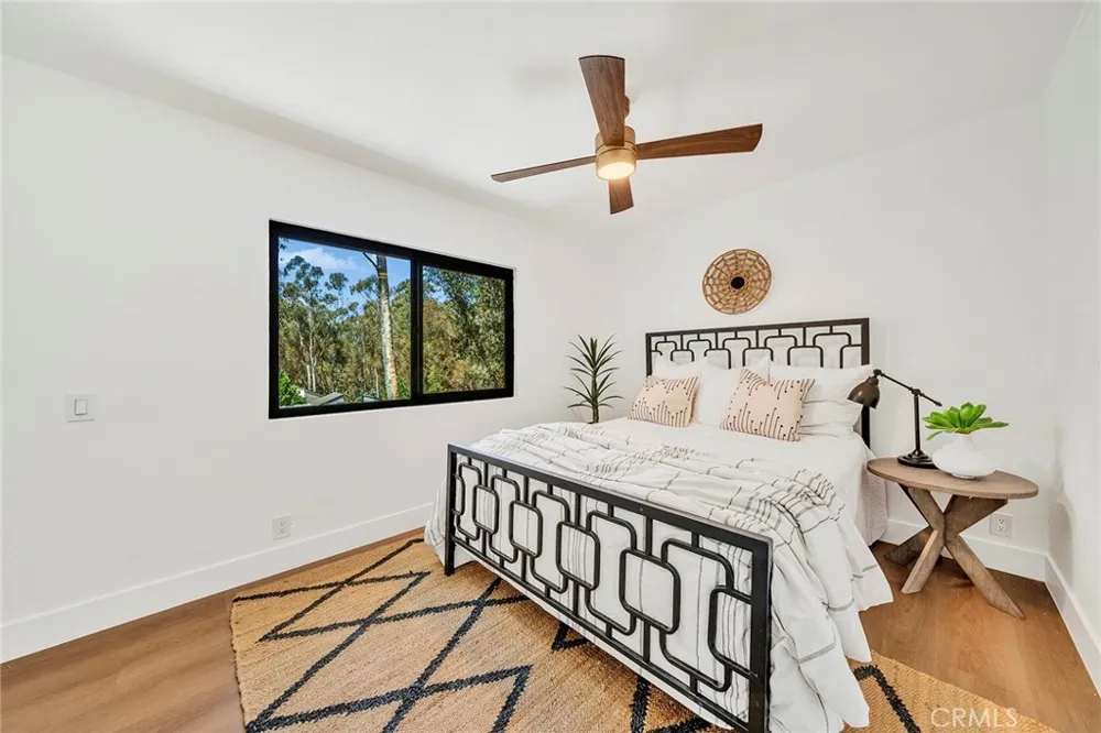 25031 Castlewood Lake Forest, CA 92630