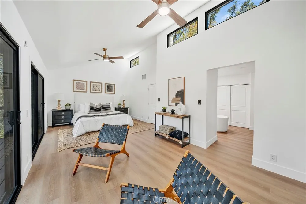 25031 Castlewood Lake Forest, CA 92630