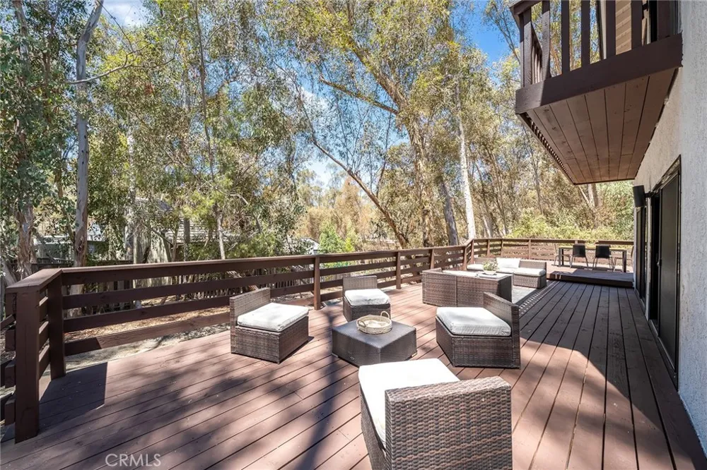 25031 Castlewood Lake Forest, CA 92630