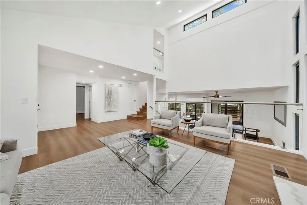 25031 Castlewood Lake Forest, CA 92630