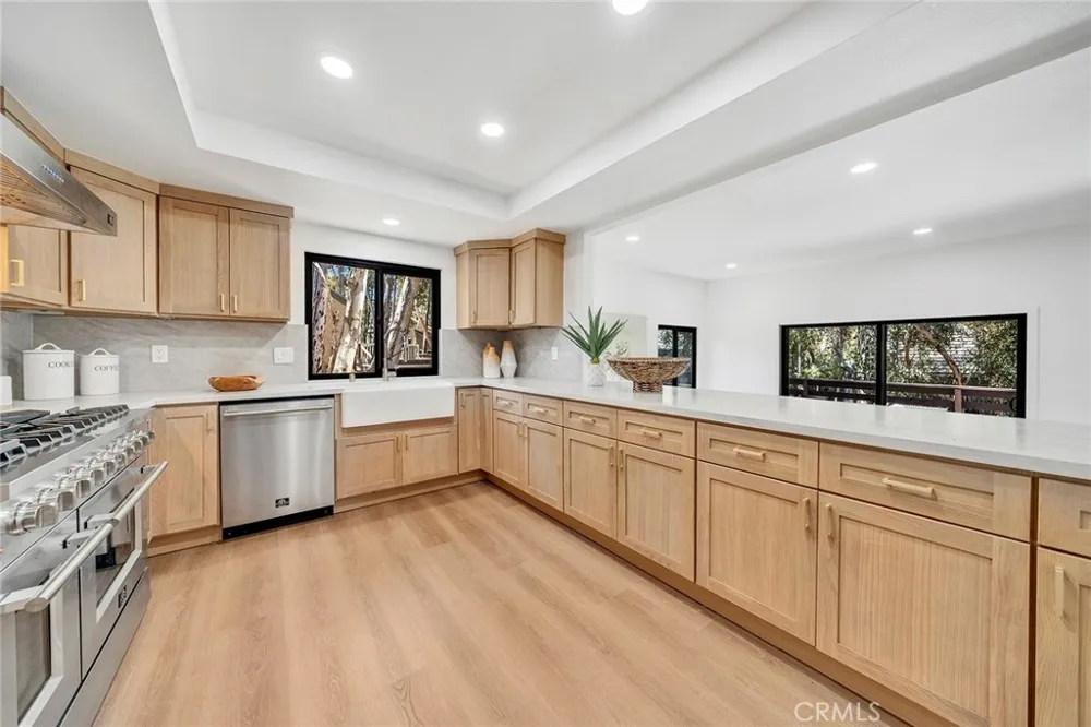 25031 Castlewood Lake Forest, CA 92630