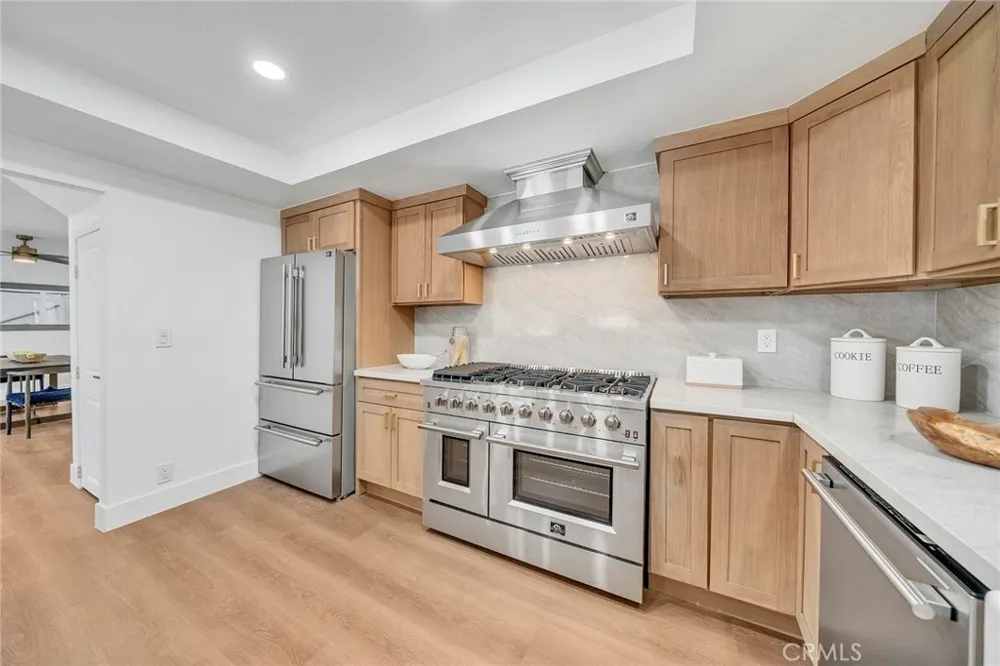 25031 Castlewood Lake Forest, CA 92630
