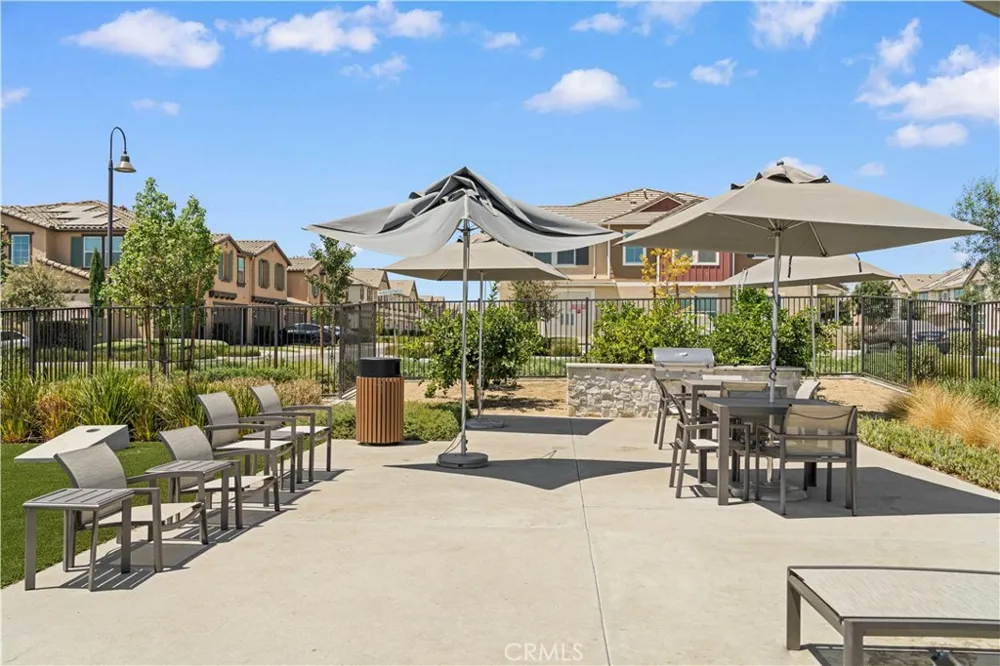 3923 E Carmel Privado Ontario, CA 91761