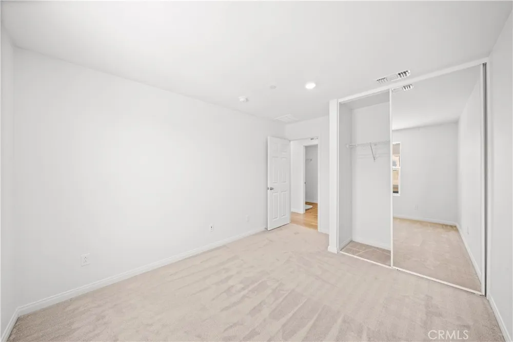 3923 E Carmel Privado Ontario, CA 91761
