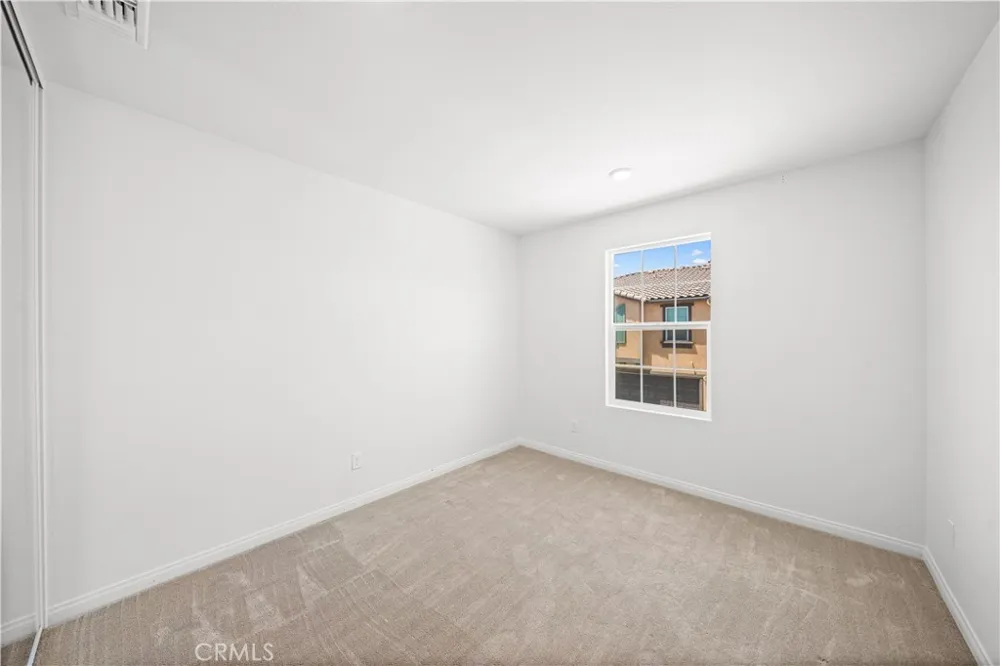 3923 E Carmel Privado Ontario, CA 91761