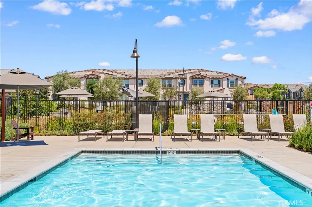 3923 E Carmel Privado Ontario, CA 91761