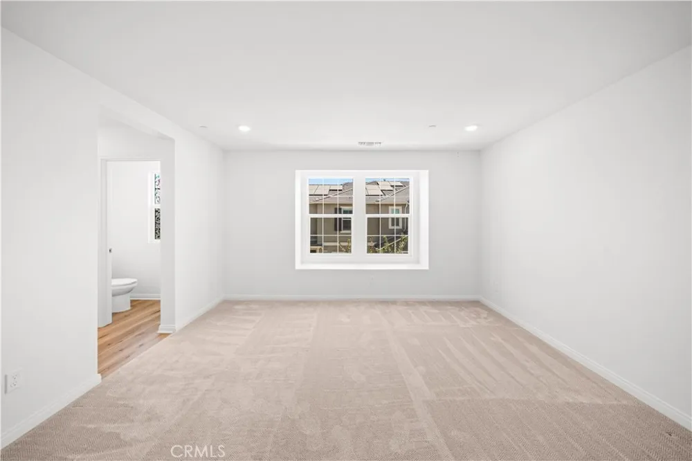 3923 E Carmel Privado Ontario, CA 91761