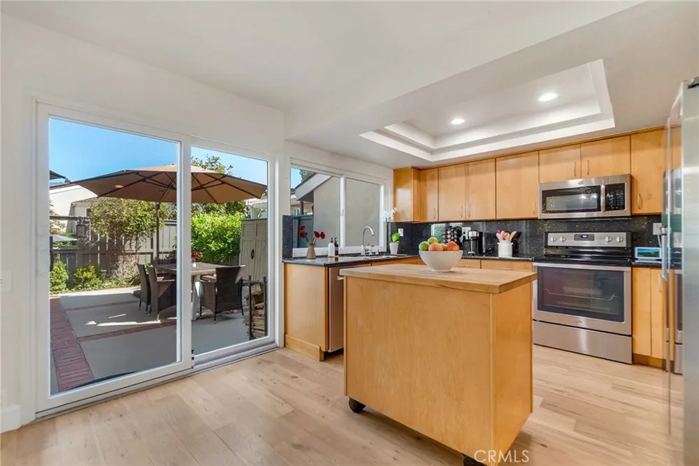 19532 Sandcastle Huntington Beach, CA 92648
