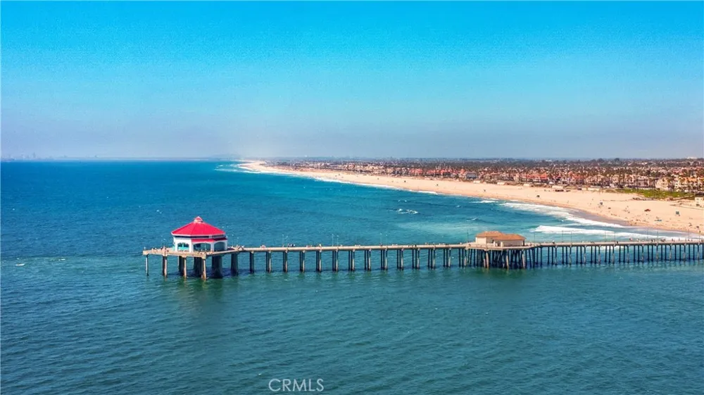 19532 Sandcastle Huntington Beach, CA 92648