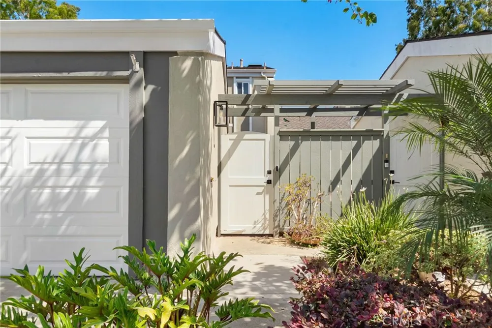 19532 Sandcastle Huntington Beach, CA 92648