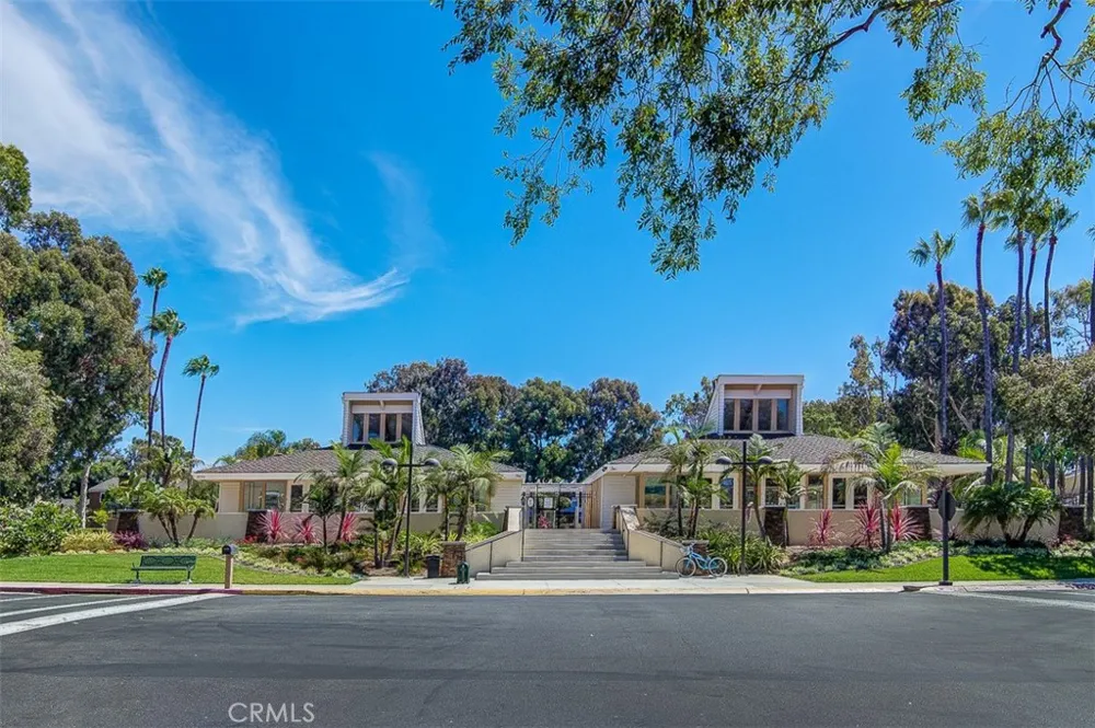19532 Sandcastle Huntington Beach, CA 92648