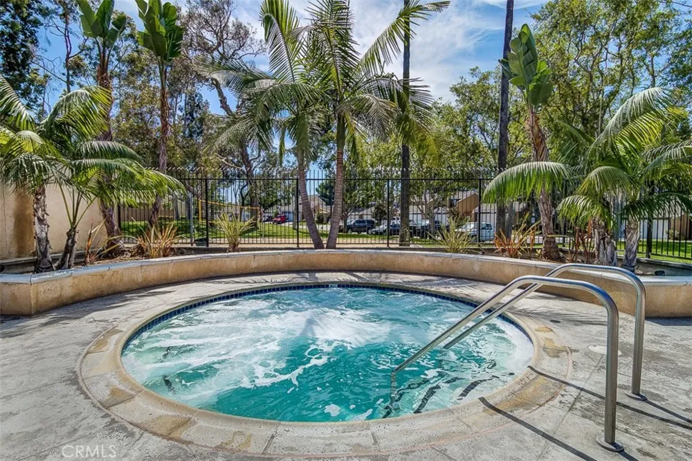 19532 Sandcastle Huntington Beach, CA 92648