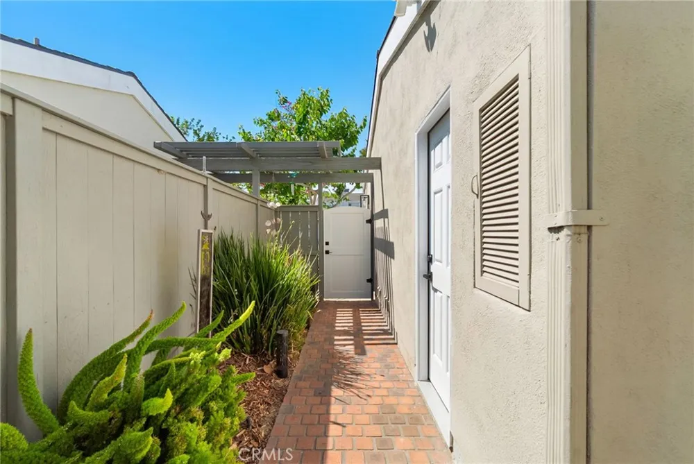 19532 Sandcastle Huntington Beach, CA 92648