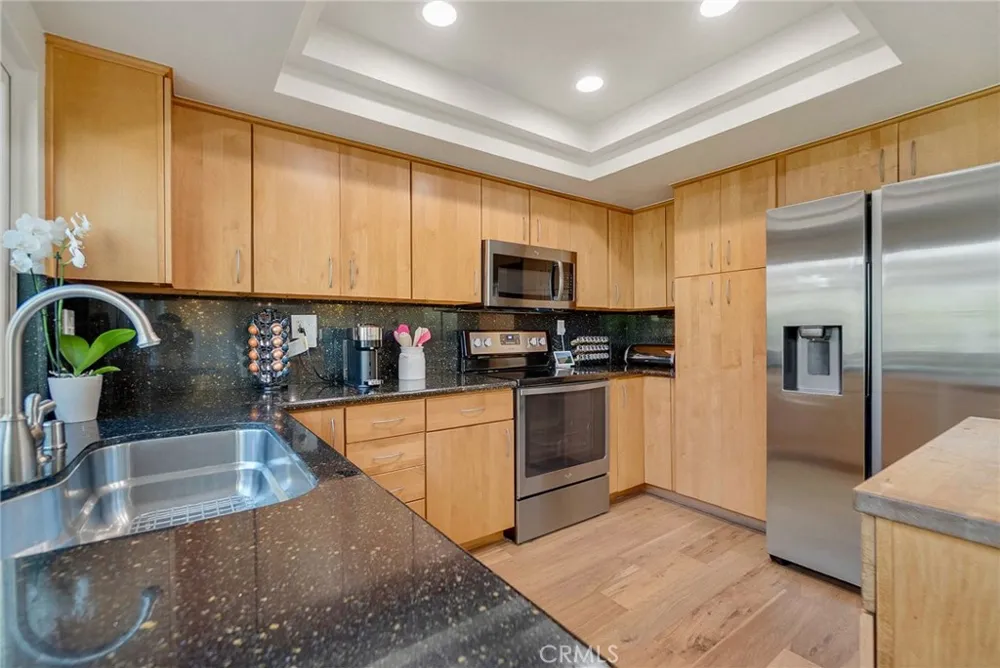 19532 Sandcastle Huntington Beach, CA 92648
