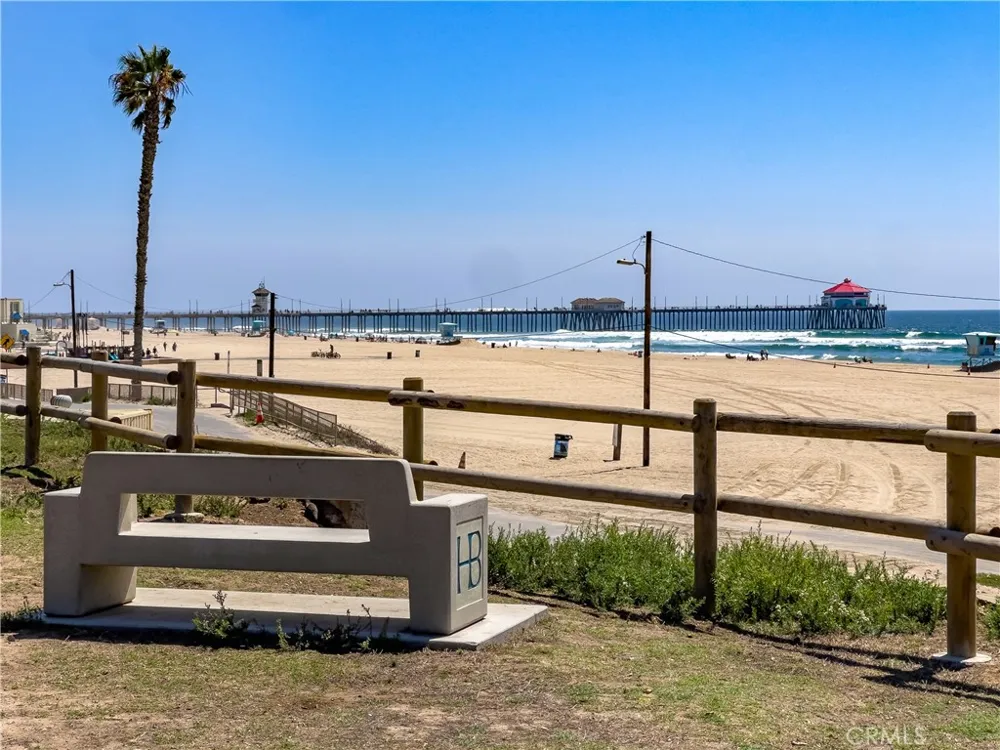 19532 Sandcastle Huntington Beach, CA 92648