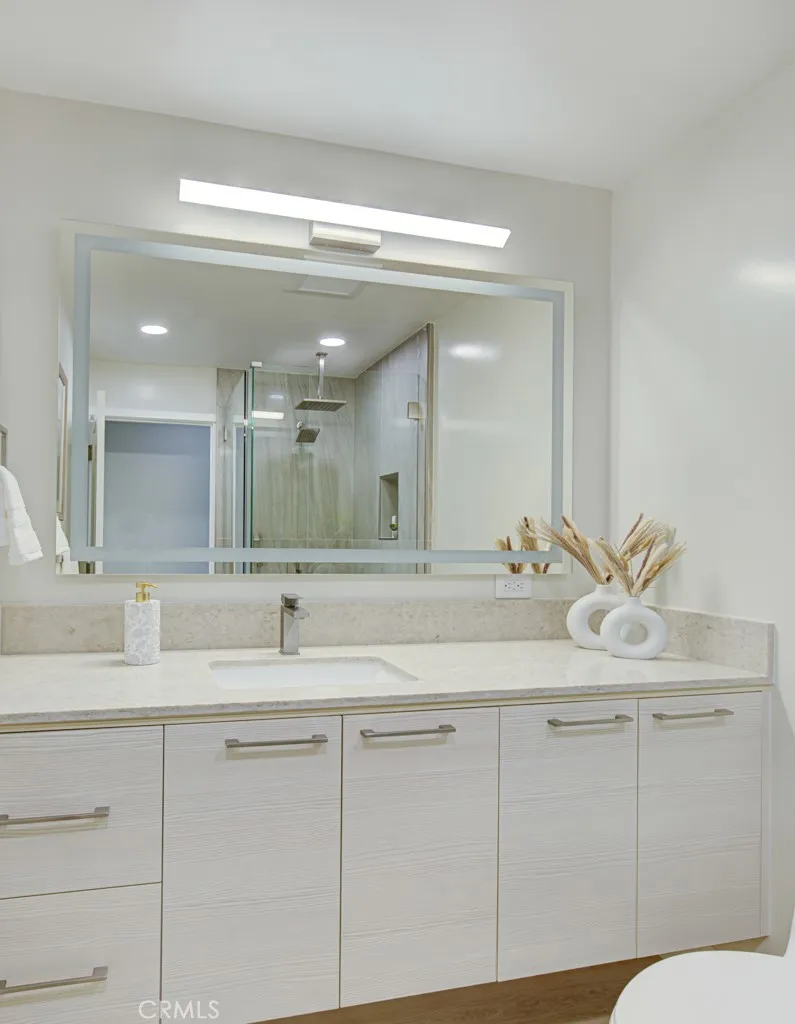 2386 Via Mariposa West W #2F Laguna Woods, CA 92637