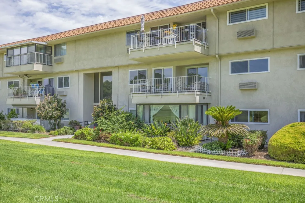 2386 Via Mariposa West W #2F Laguna Woods, CA 92637