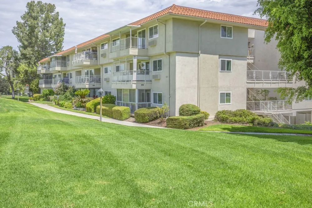 2386 Via Mariposa West W #2F Laguna Woods, CA 92637