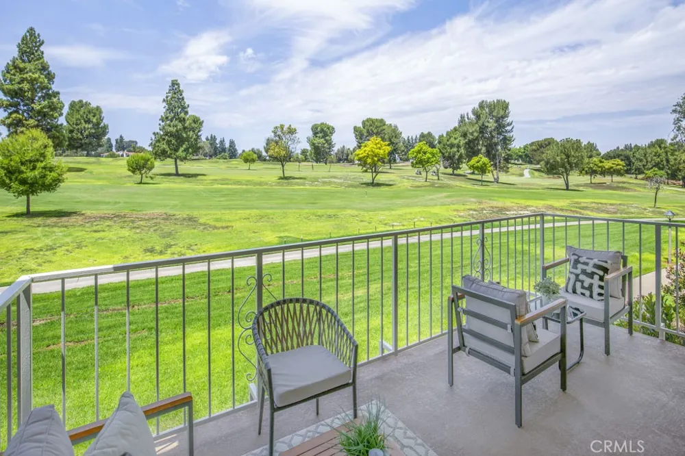 2386 Via Mariposa West W #2F Laguna Woods, CA 92637