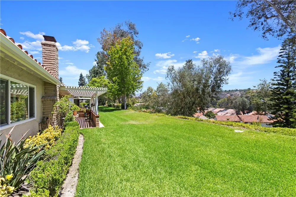 28162 Via Herrera Mission Viejo, CA 92692